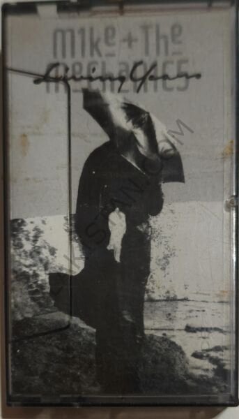 Mike + The Mechanics* – Living Years kaset