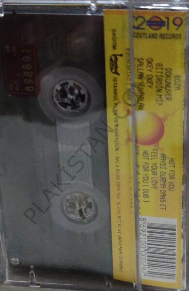 YONCA EVCİMİK HOT FOR YOU KASET