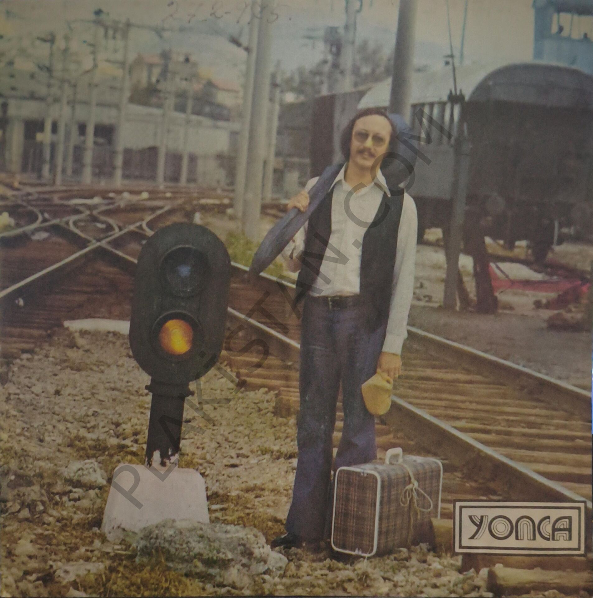 Özdemir Erdoğan - Uzun ince bir yoldayım 45 LİK PLAK